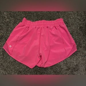Lululemon pink hotty hot low rise 4”